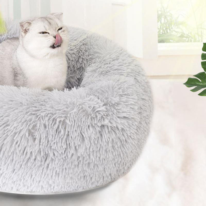 Cozy Donut Bed – Calming Plush Nest for Cats & Small Dogs