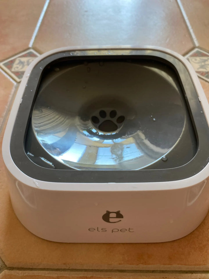 Mess-Free Pet Bowl – Portable Water Bowl for Dogs & Cats
